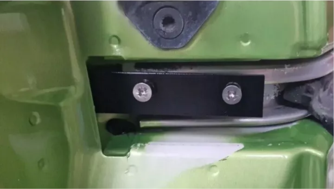Vw CADDY Side Loading Door Rail Cover front corner bracket plus instructions