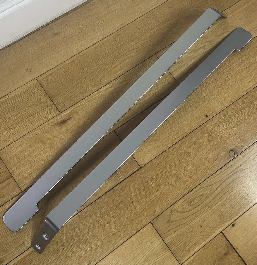 VW CADDY 2K MAXI 2K SIDE LOADING DOOR RAIL COVER LEFT & RIGHT SIDE 2004 - 2020 PAINTED IN LA5W REFLEX SILVER