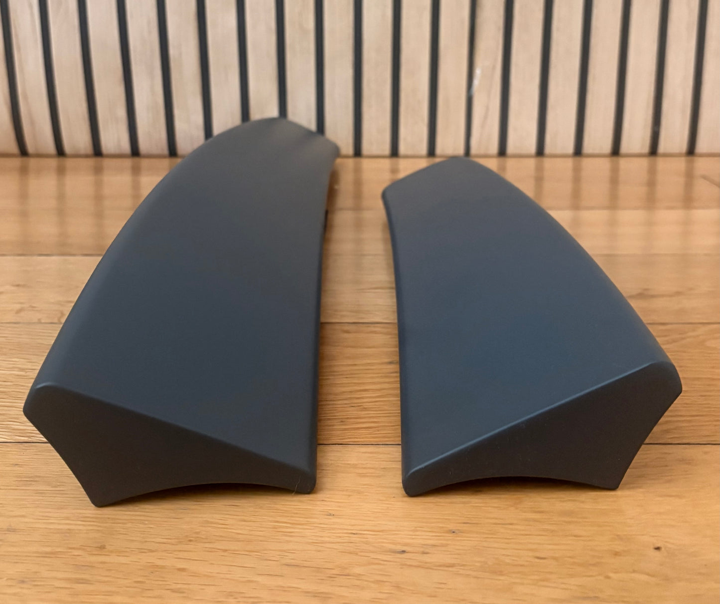 Caddy MK3/MK4 barn door spoiler Non Painted