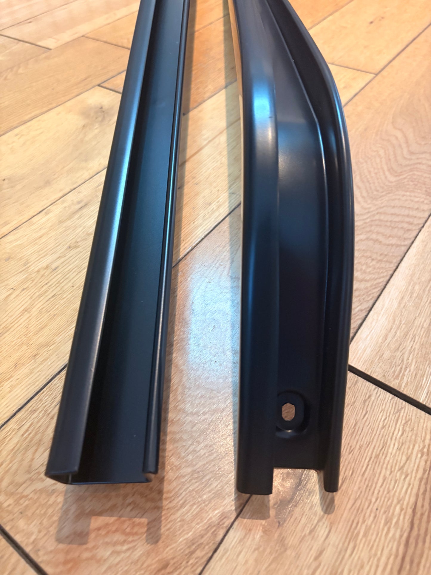 GENUINE VW CADDY MK5 2021+ LWB TWIN DOOR | PAIR | SLIDING DOOR RAILS | BLACK