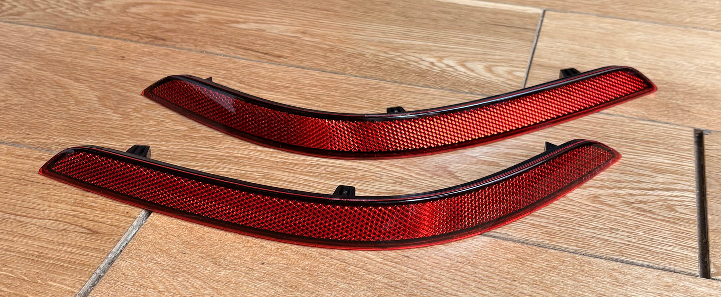 Genuine VW Caddy MK4 | MK 5 smoked tinted rear reflectors