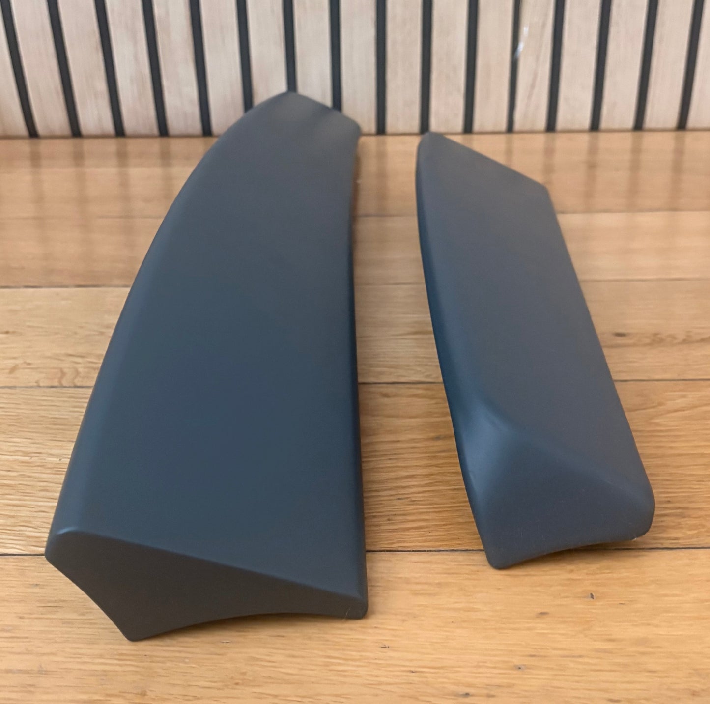 Caddy MK3/MK4 barn door spoiler Non Painted
