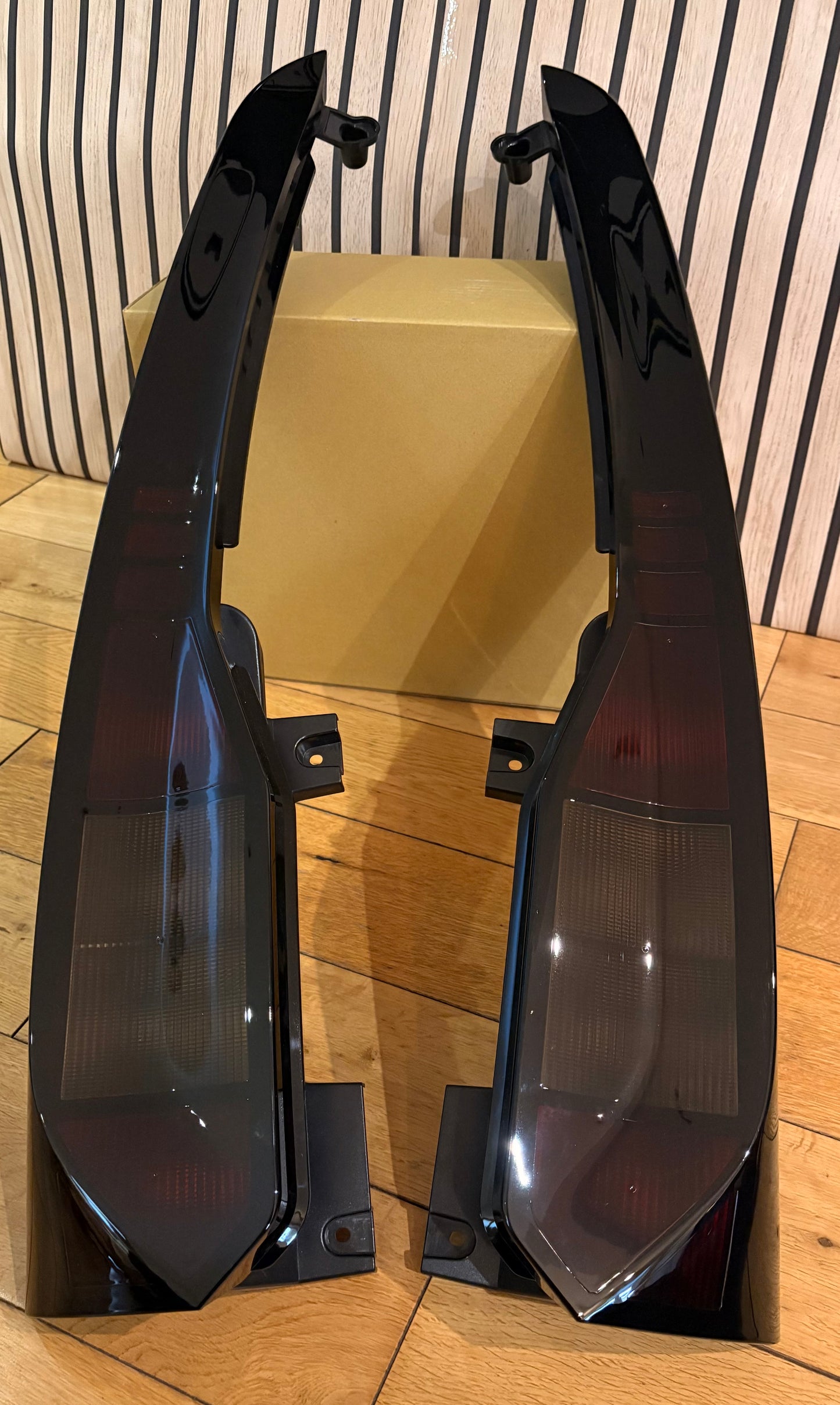 VW CADDY MK5 | 2021 ON | PREMIUM TINTED UPGRADE | SMOKED REAR TAIL LIGHTS LENS