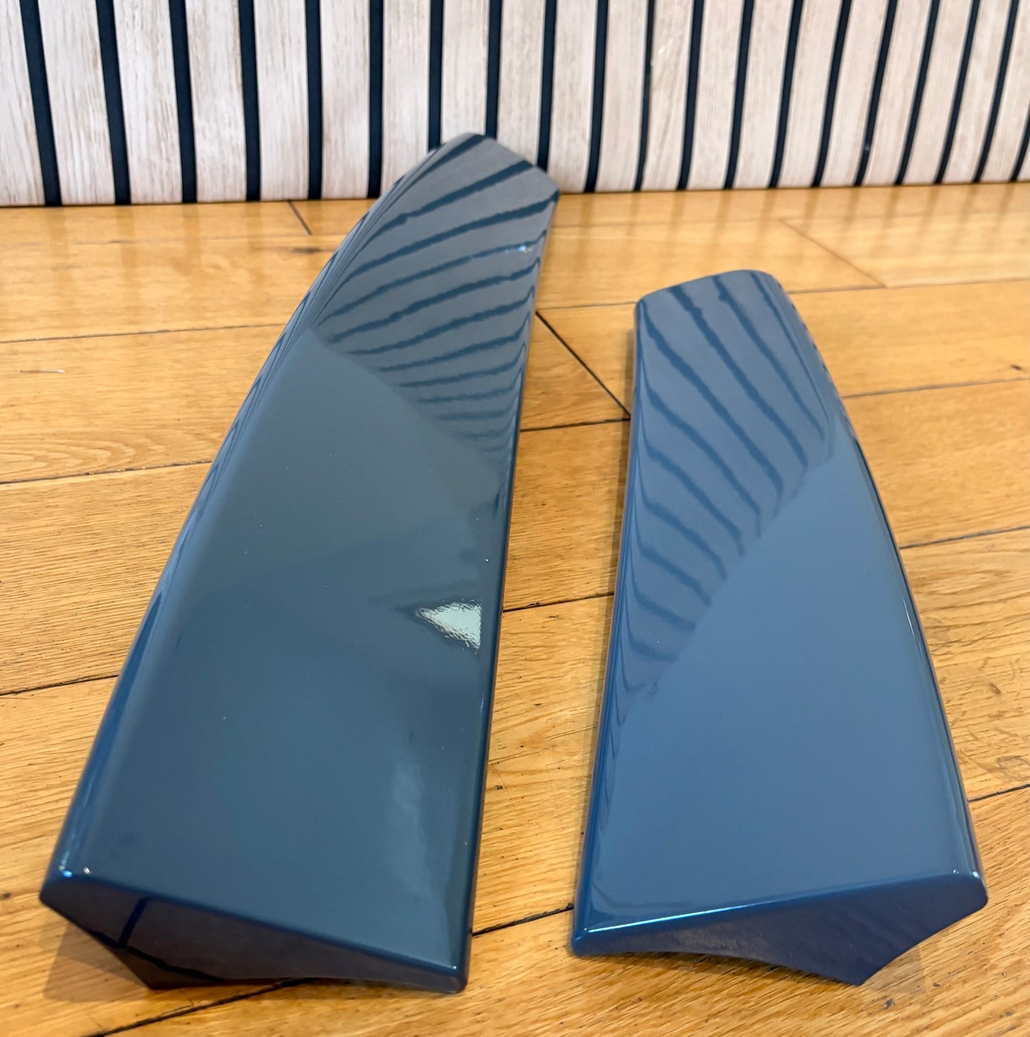 Caddy MK3/MK4 barn door spoiler painted in PURE GREY