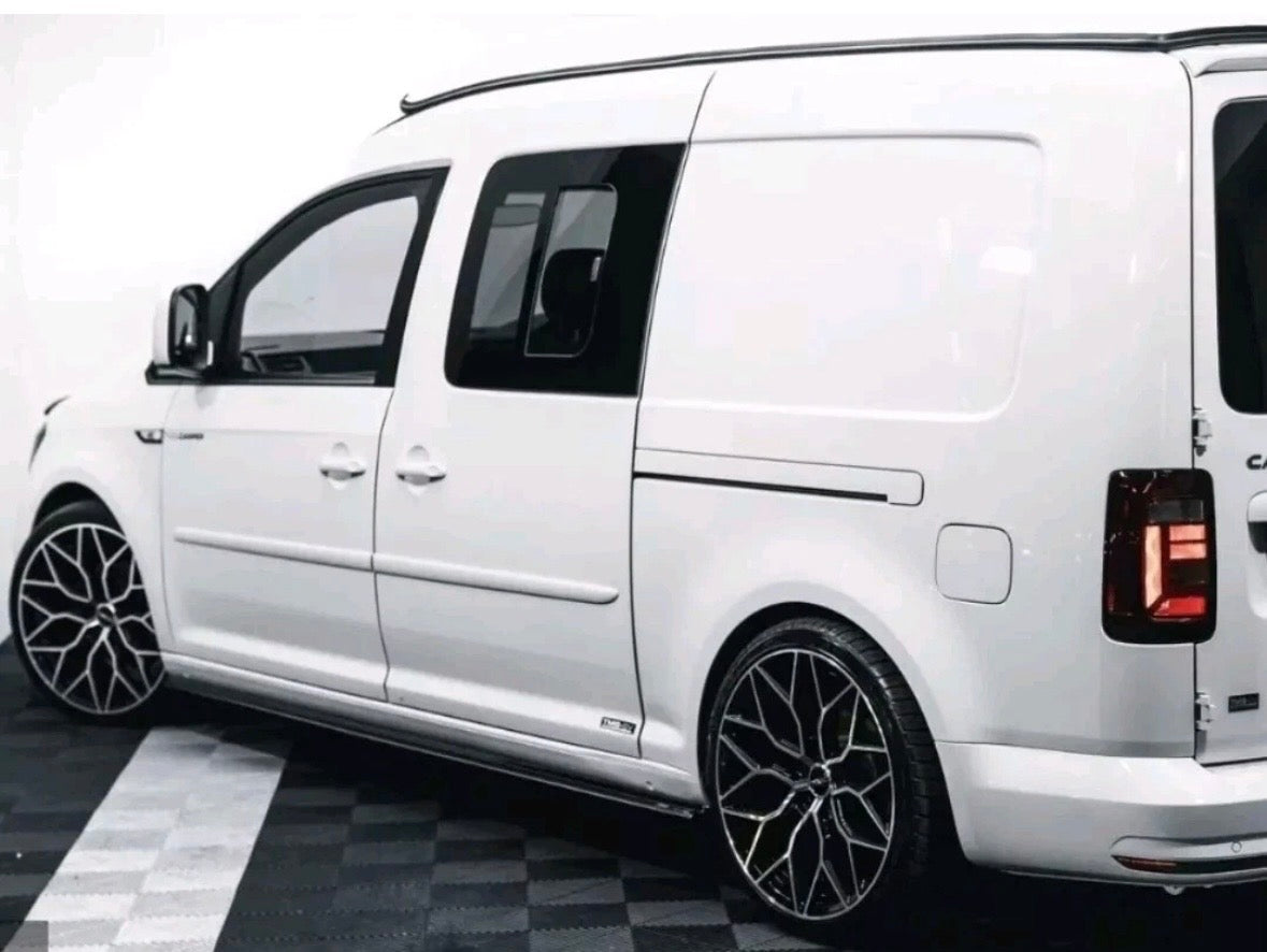 VW CADDY 2K MAXI 2K SIDE LOADING DOOR RAIL COVER LEFT & RIGHT SIDE 2004 - 2020 PAINTED IN LB9A CANDY WHITE