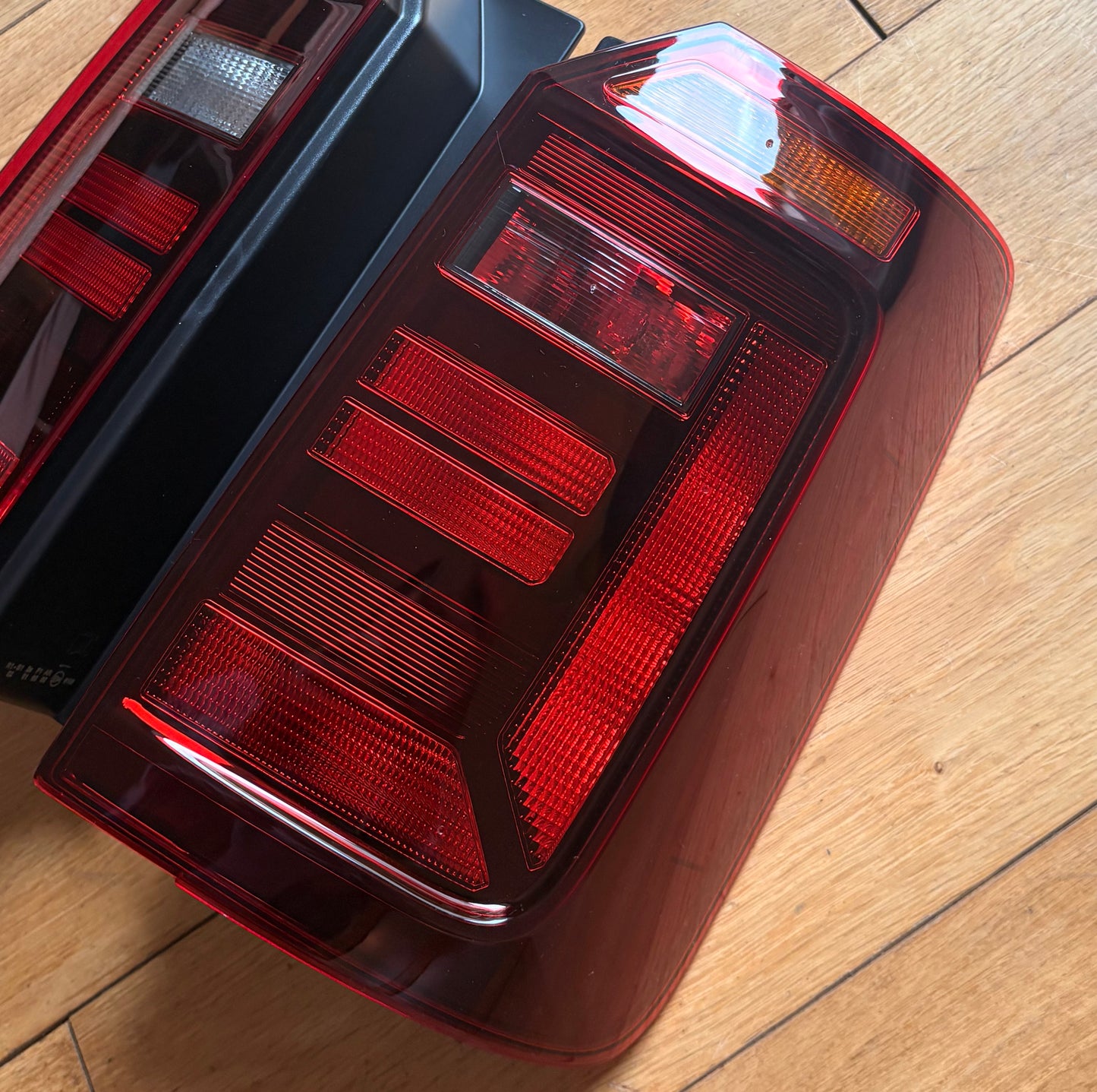 GENUINE VW CADDY MK4 UPGRADE TAIL LIGHTS | SMOKED TINTED | TAILGATE | 2015 - 2021