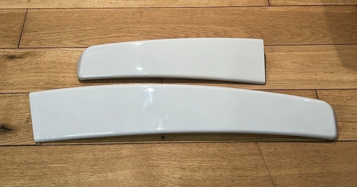 Caddy MK3/MK4 barn door spoiler painted in CANDY WHITE LB9A