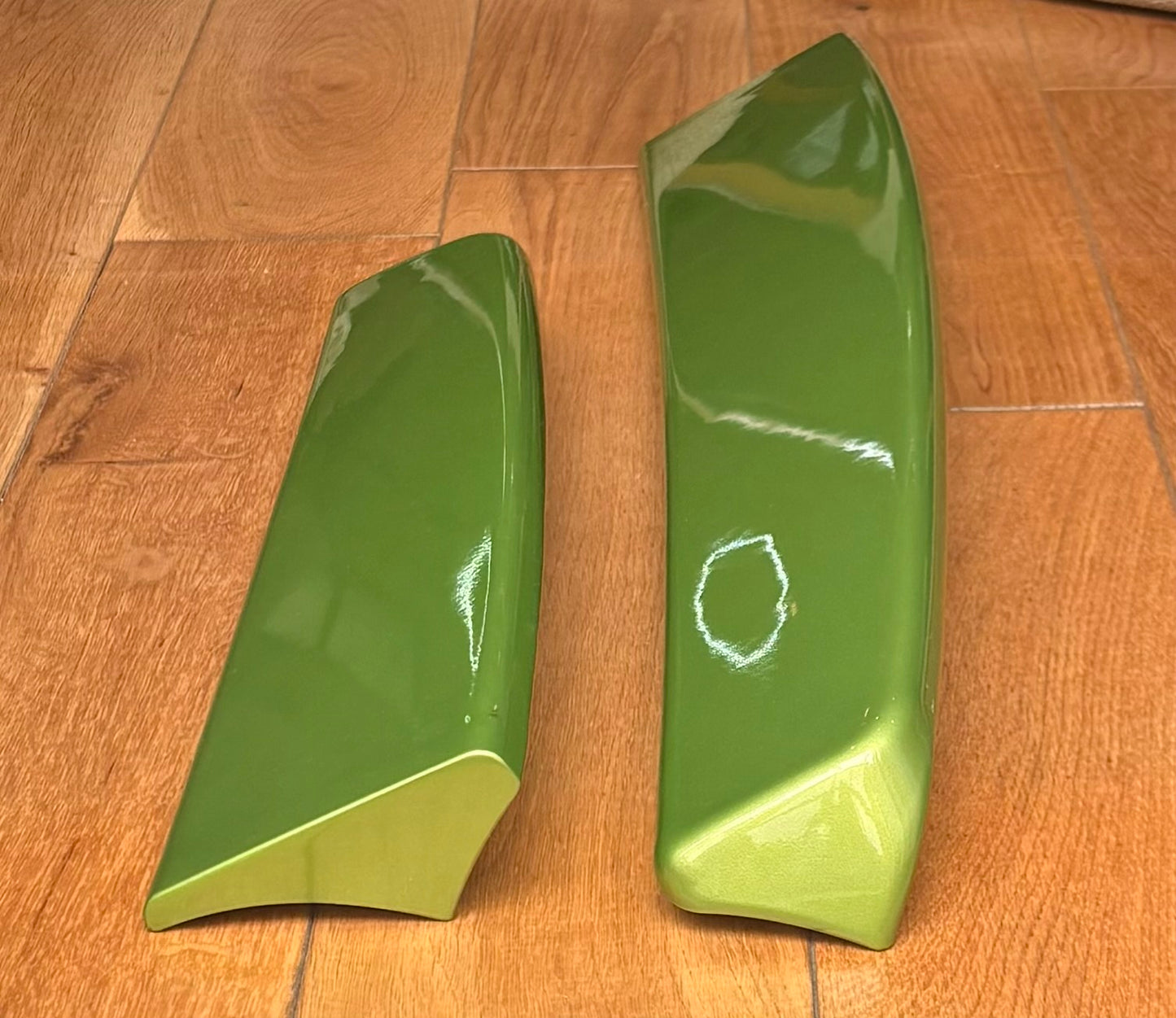 Caddy MK3/MK4 barn door spoiler painted in VIPER GREEN