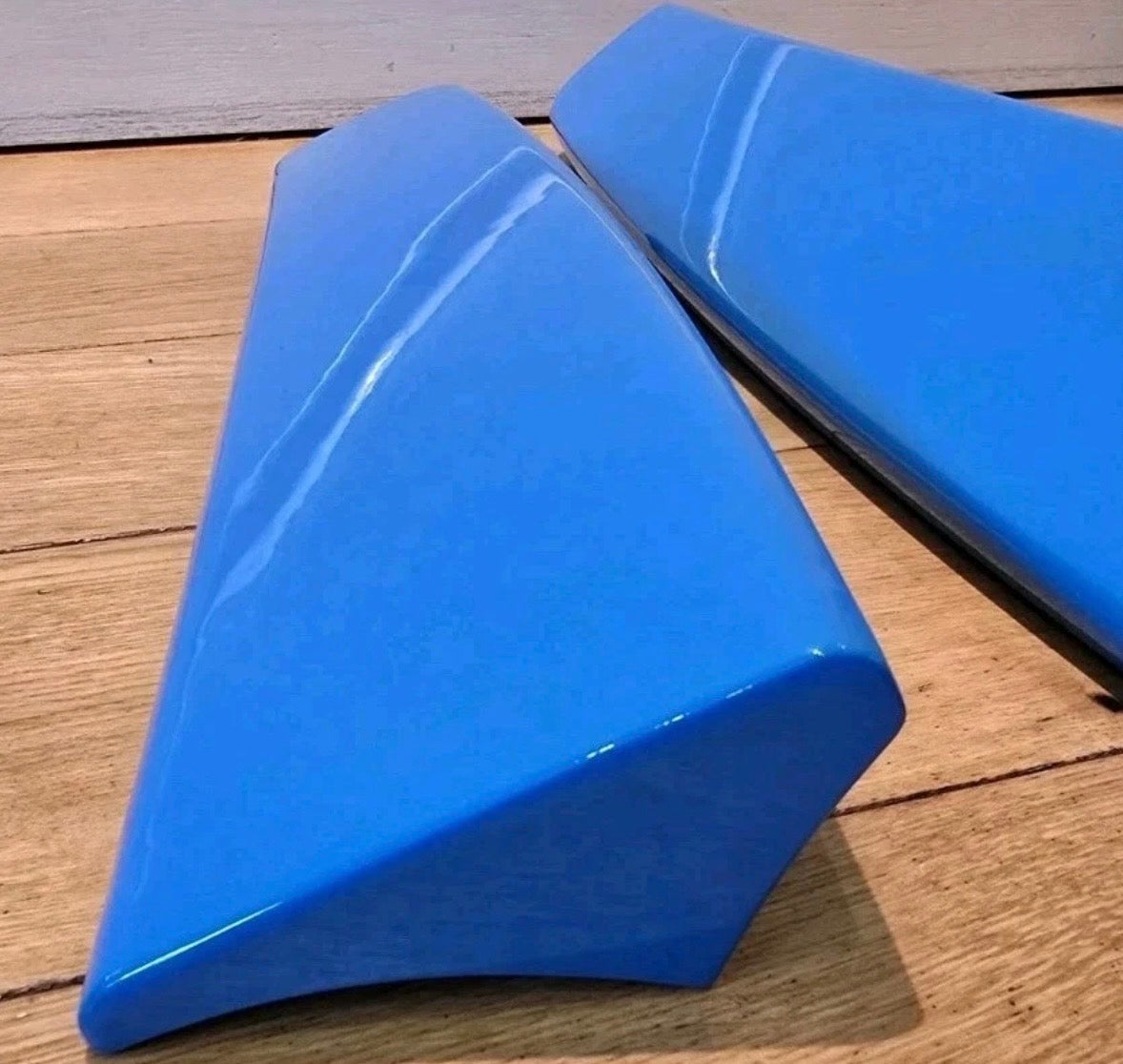 Caddy MK3/MK4 barn door spoiler painted in BRITISH GAS BLUE