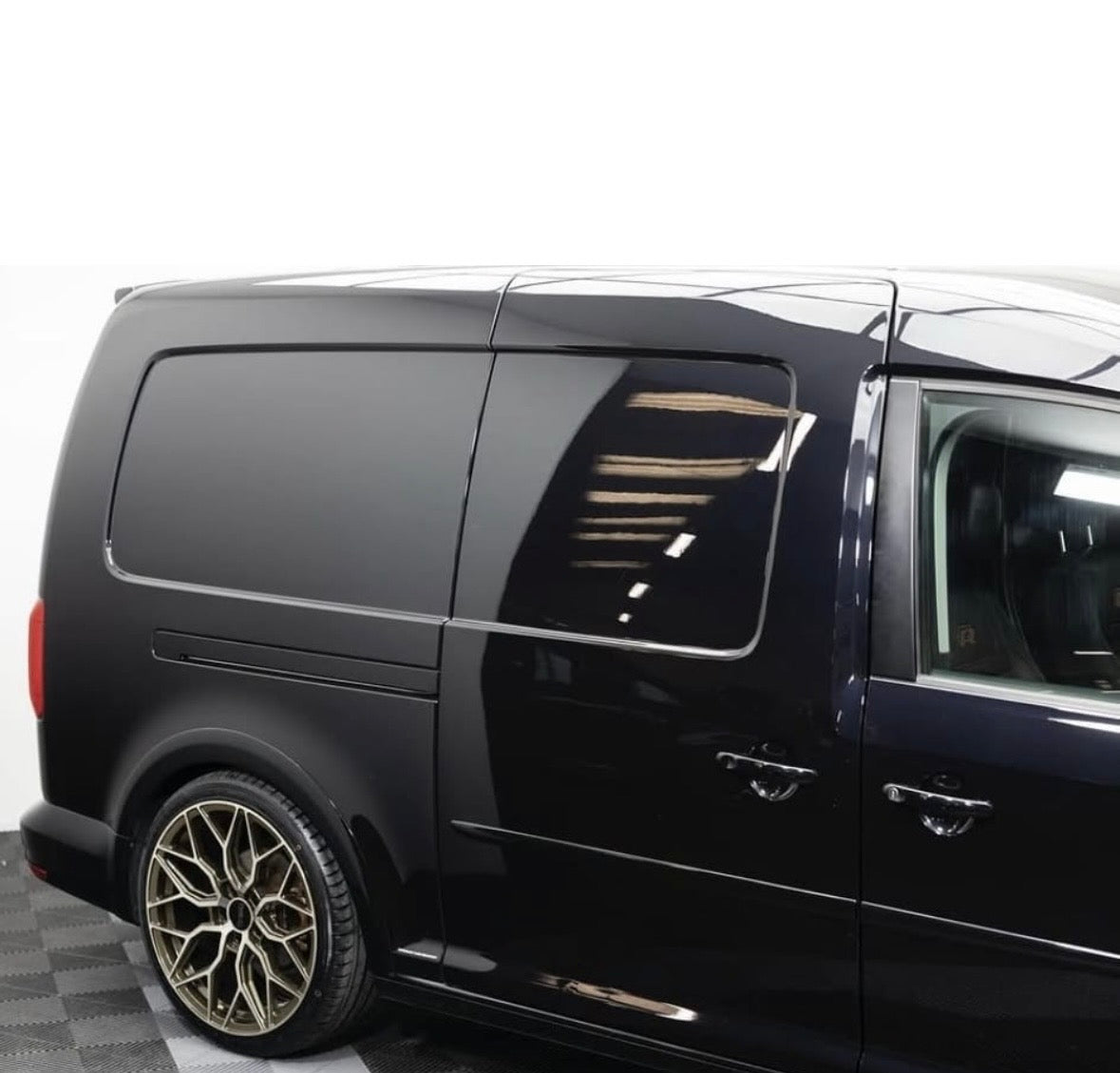 VW CADDY 2K MAXI 2K SIDE LOADING DOOR RAIL COVER LEFT & RIGHT SIDE 2004 - 2020 PAINTED IN LC9X DEEP BLACK PEARL
