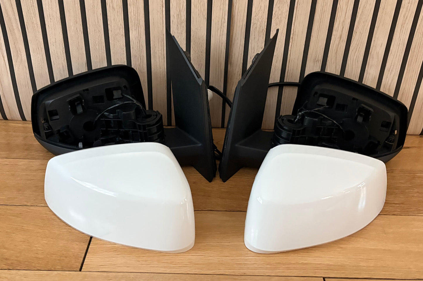 Caddy MK5 Wing Door Mirrors | 2021 >| Pair | Electric | Heated | Candy White Caps LB9A