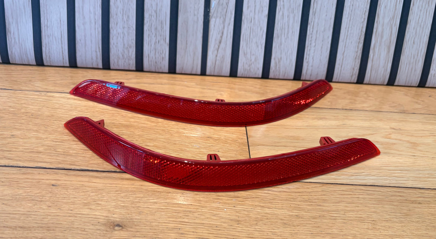 VW Caddy MK4 rear bumper reflectors