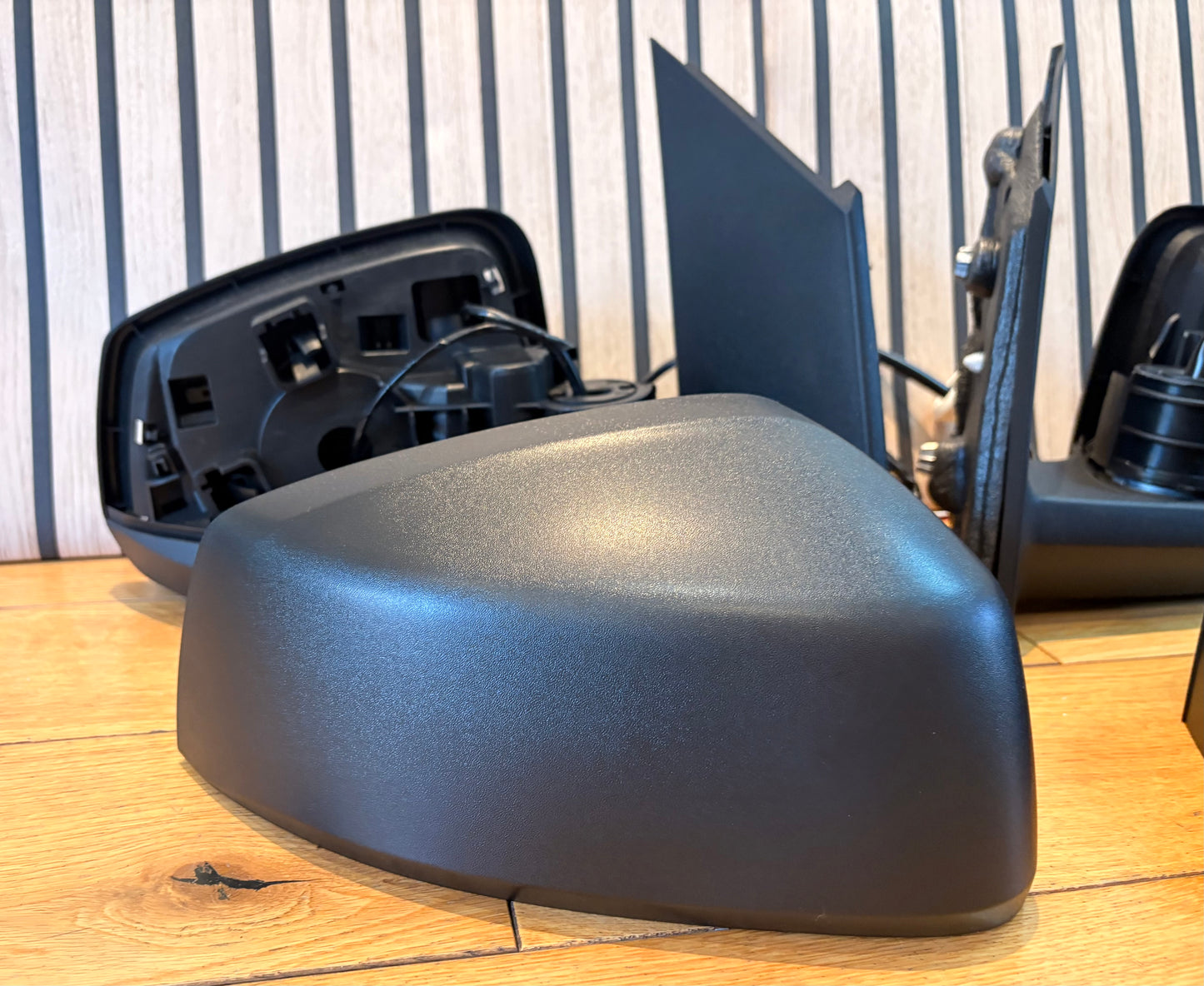 Caddy MK5 Wing Door Mirrors | 2021 >| Pair | Electric | Heated | Matt Black Caps