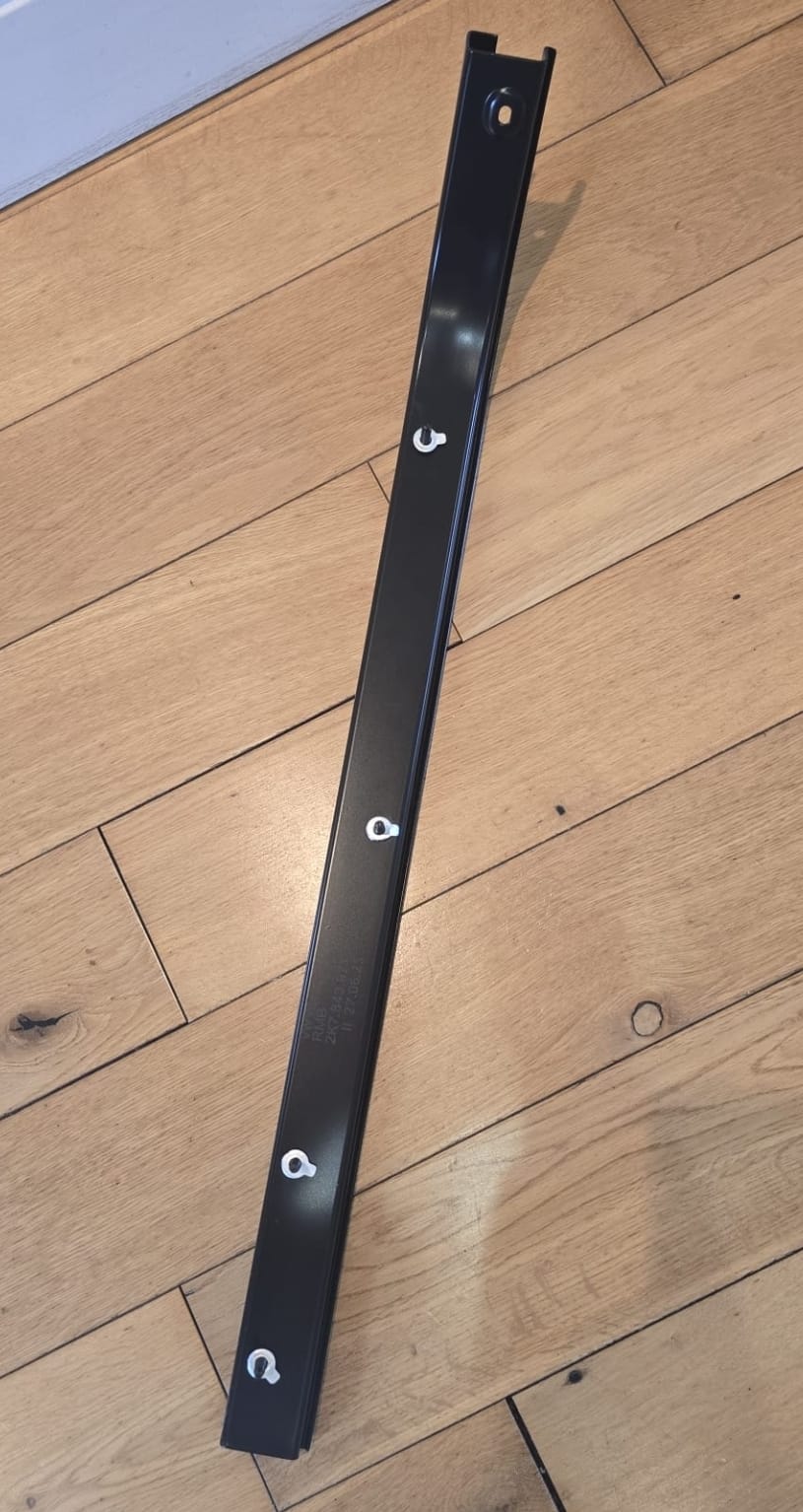VW CADDY MK5 SWB PASSENGERS SIDE LOADING DOOR RAIL BLACK